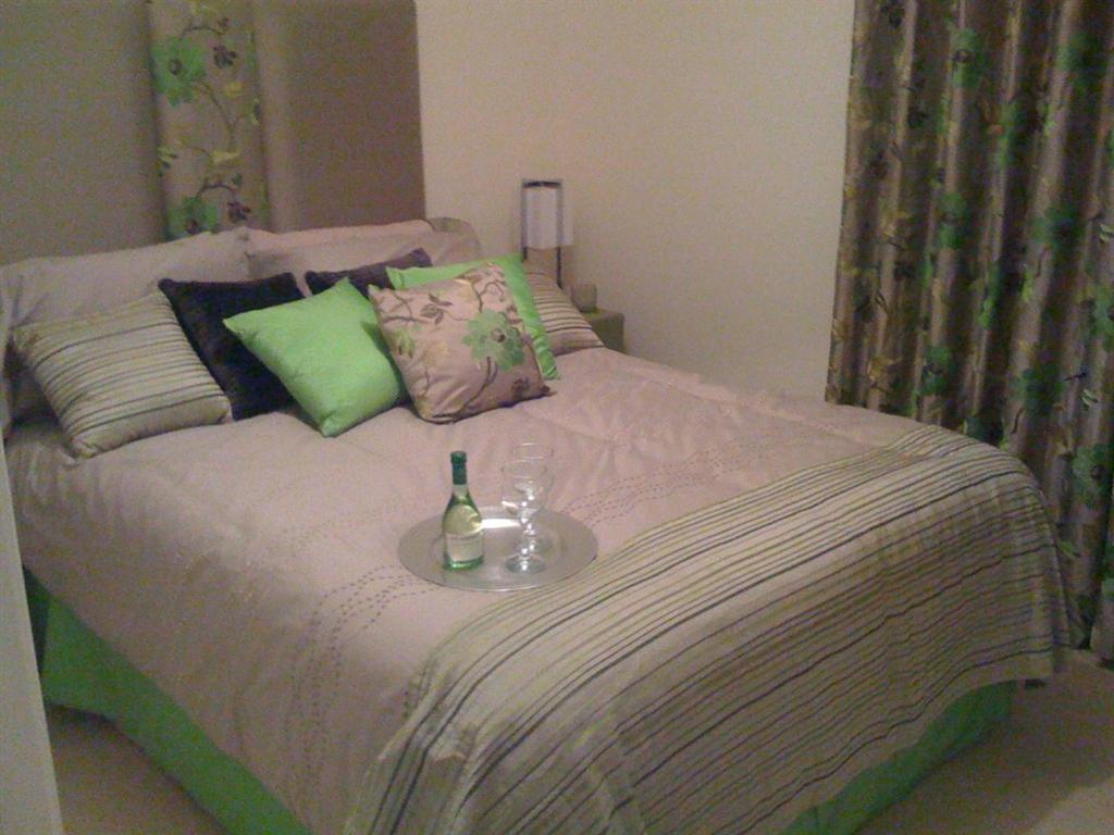 הית'רו Apple House Guesthouse Heathrow Airport מראה חיצוני תמונה