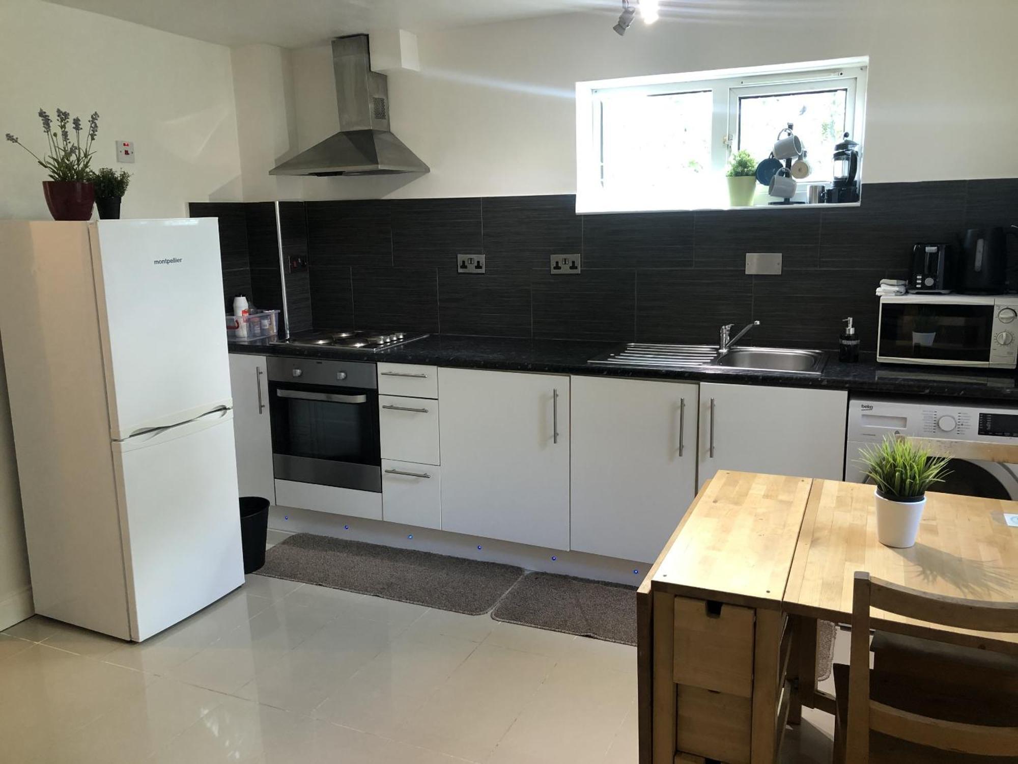 הית'רו Apple House Guesthouse Heathrow Airport חדר תמונה